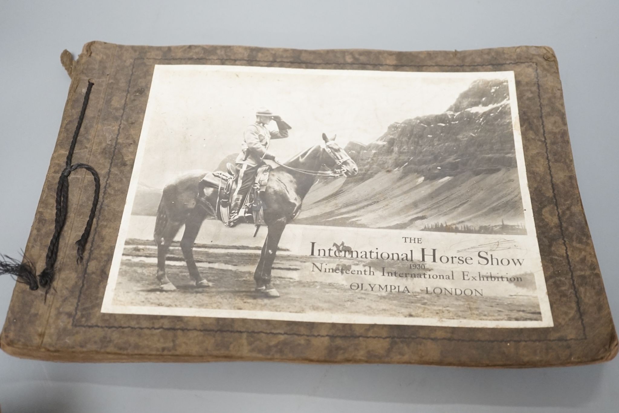 A coloured Mannikin Human Bodybook, Seven Pillars of Wisdom, Omarkhayam, 1930's International Horse & Hound Show and Venice, A Sketch Book by Fred Richards (5)